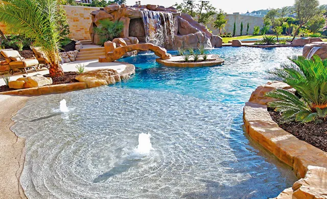 zero entry swimming pool